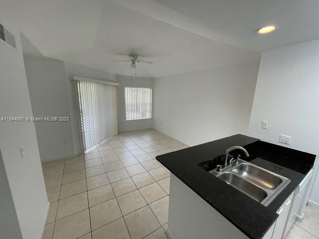 PALM LAKE CONDO - Residential Lease