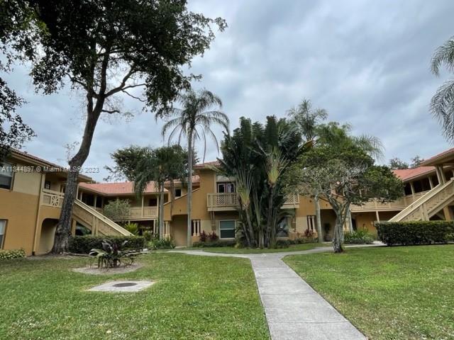 PALM LAKE CONDO - Residential Lease