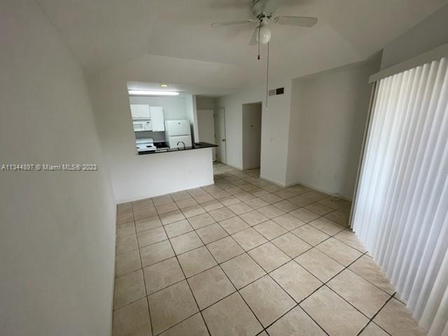 PALM LAKE CONDO - Residential Lease