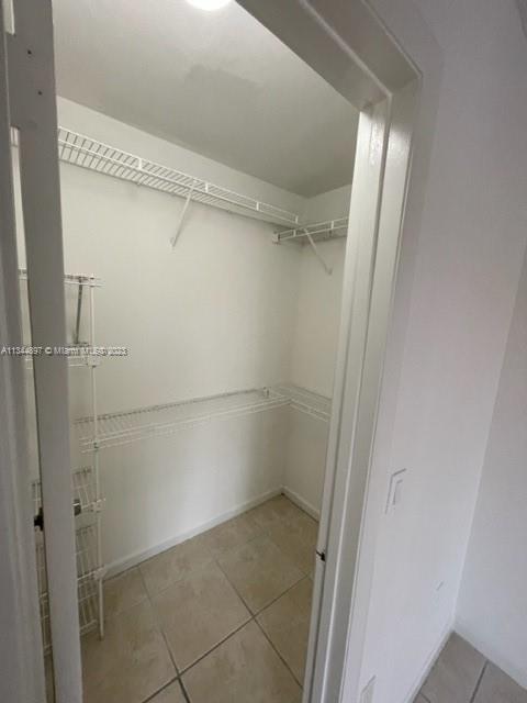 PALM LAKE CONDO - Residential Lease