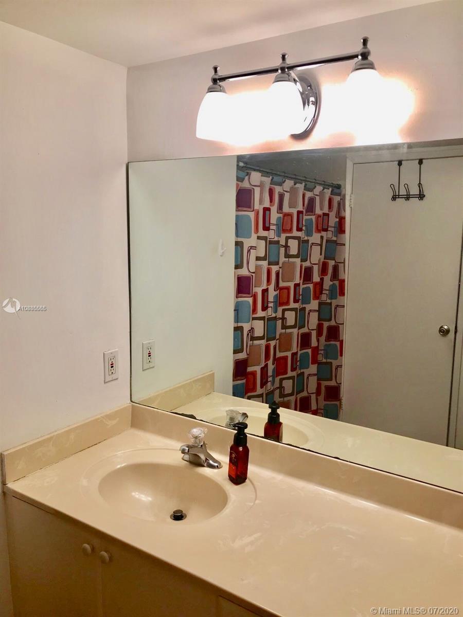 THE GREENS AT DORAL CONDO - Residential Lease