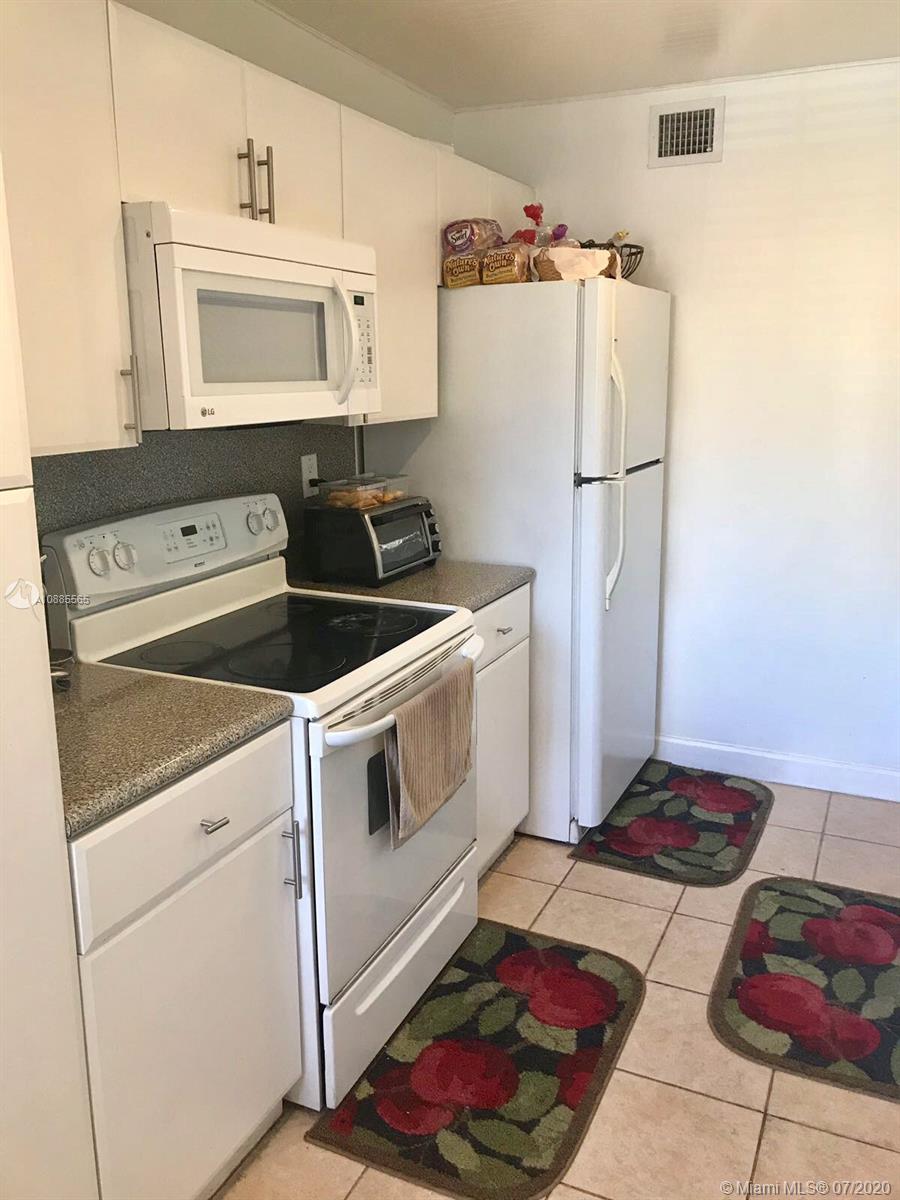 THE GREENS AT DORAL CONDO - Residential Lease