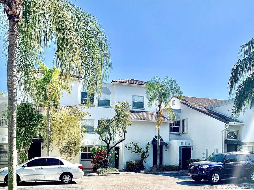 Beautiful 2/2 Condo unit in the desirable gated-community of The Greens at Doral. Ceramic tile
throughout the living area and wood laminated flooring on the bedrooms. Updated Kitchen, great balcony view too
Canal. Washer and Dryer inside unit. The Greens at Doral community offers 24hrs gate security guard with several
amenities that are in the process of being renovated. The whole complex is still going under renovation process, but exterior walls have already been painted and new roof. Great location in Doral, close to the Best Schools and
Recreational Parks, Publix, Walgreens and many more. MUST SEE...! LOCATION, LOCATION, LOCATION.