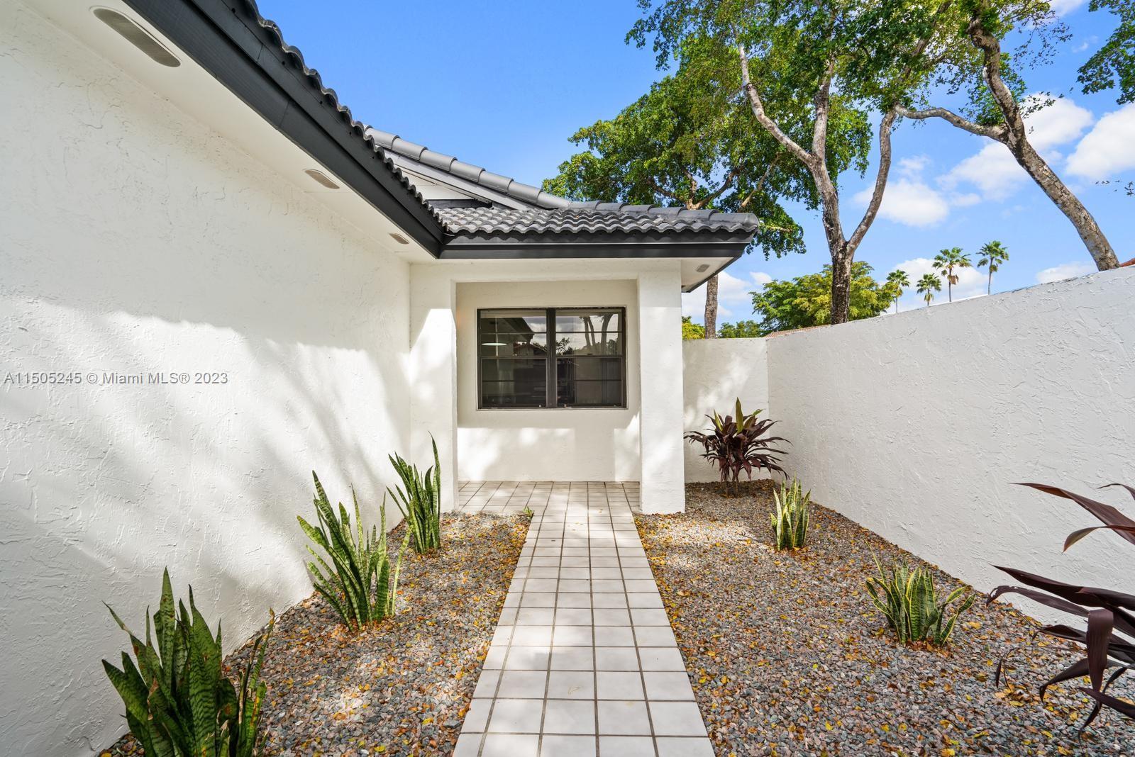THE MOORS CLUSTER HOMES - Residential Lease