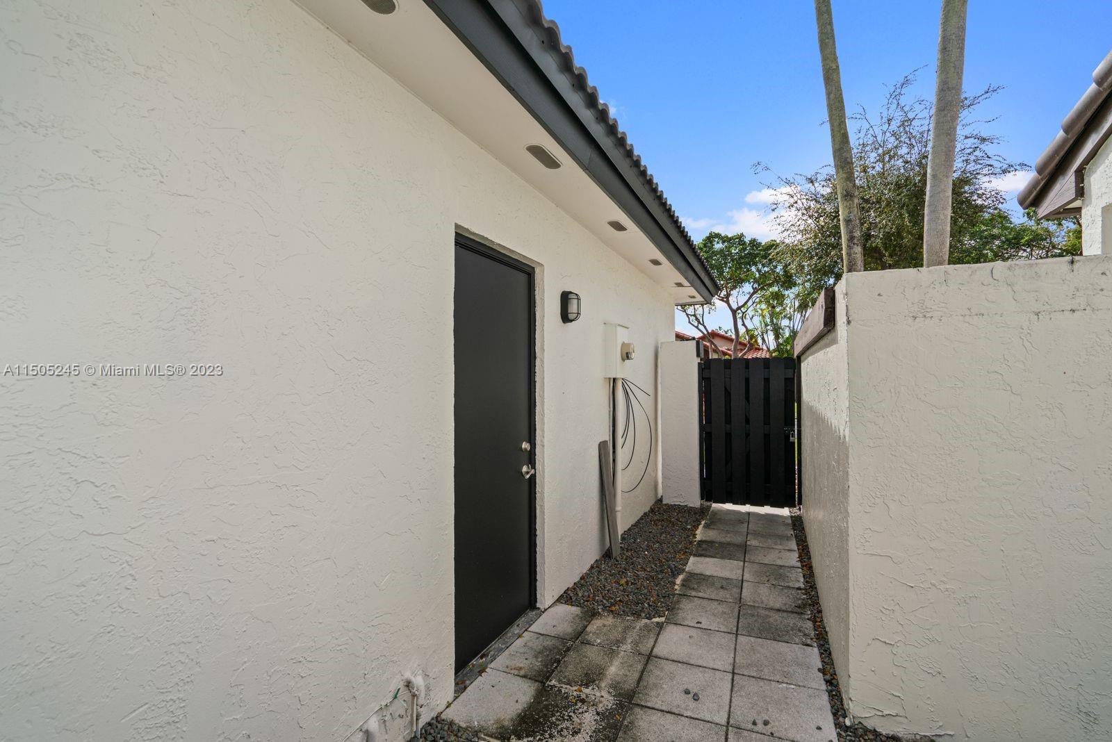 THE MOORS CLUSTER HOMES - Residential Lease