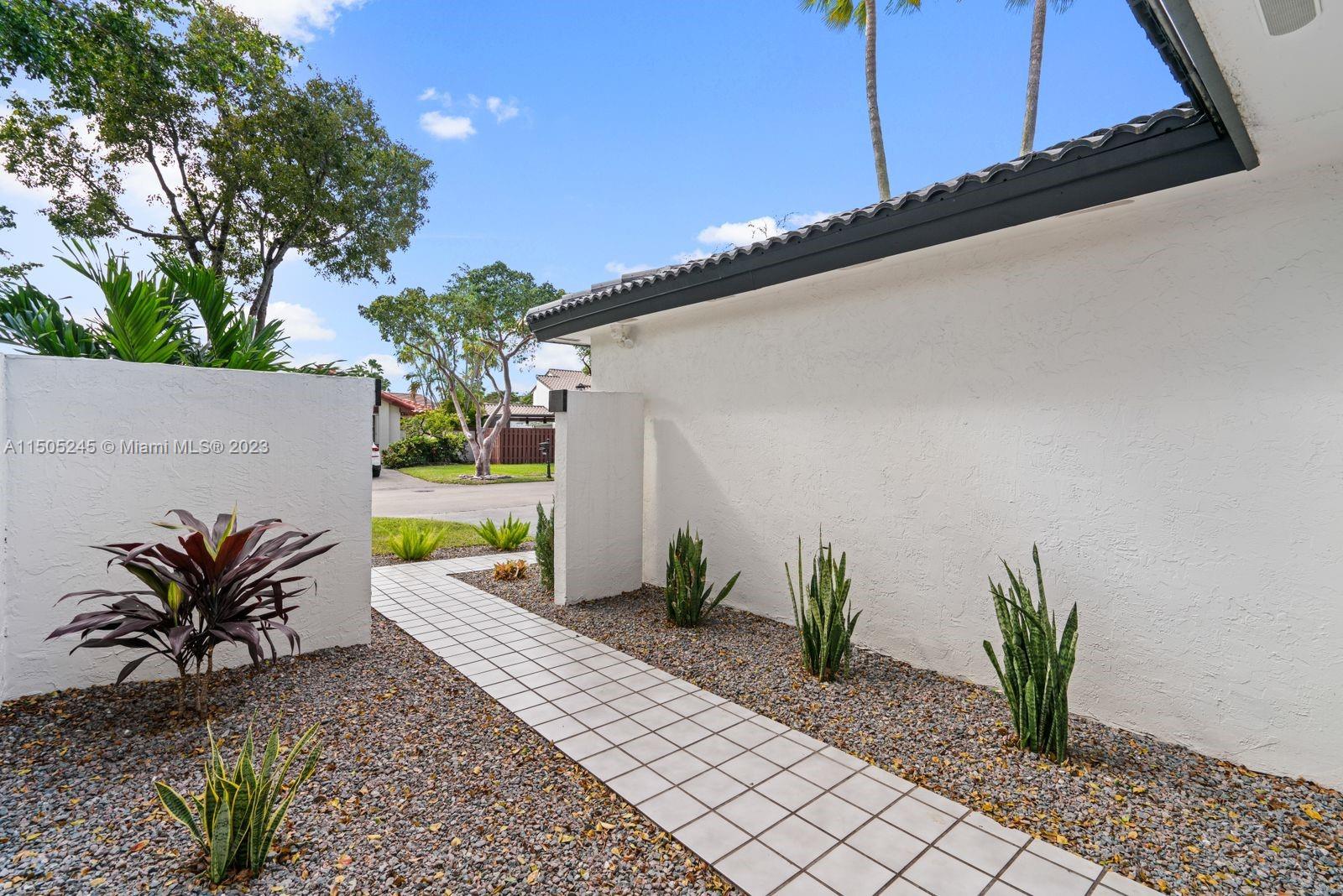 THE MOORS CLUSTER HOMES - Residential Lease