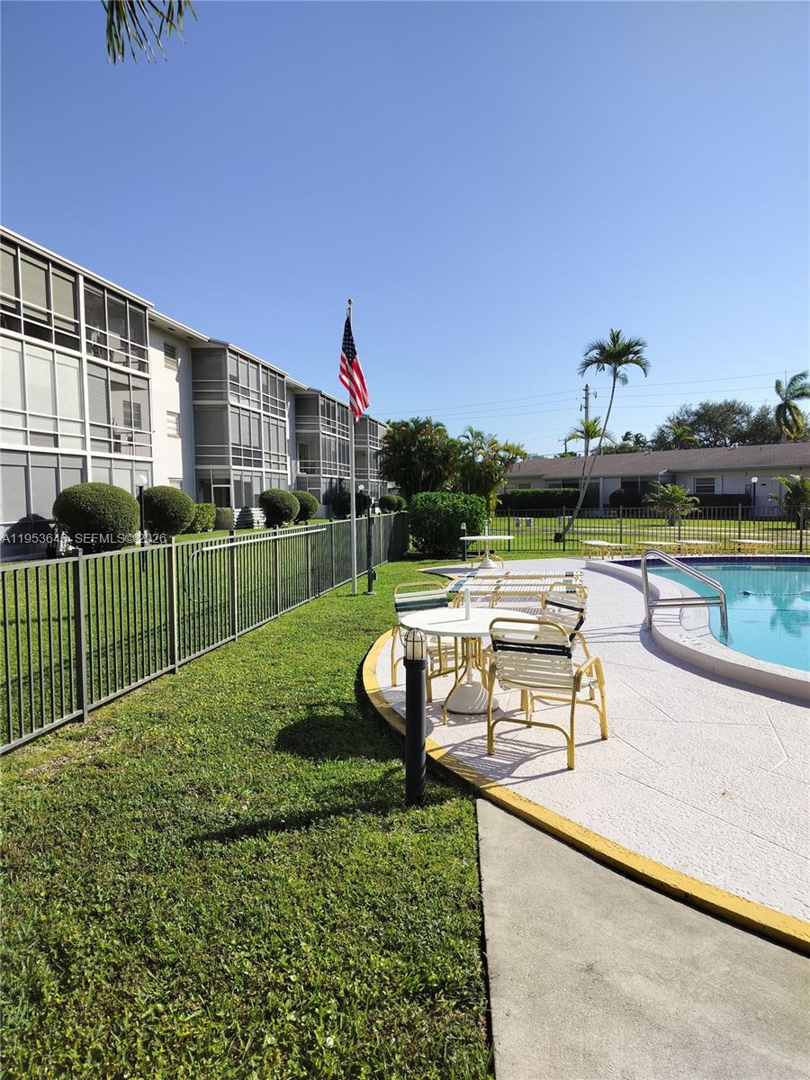 GOLDEN ISLES CONDO APTS - Residential