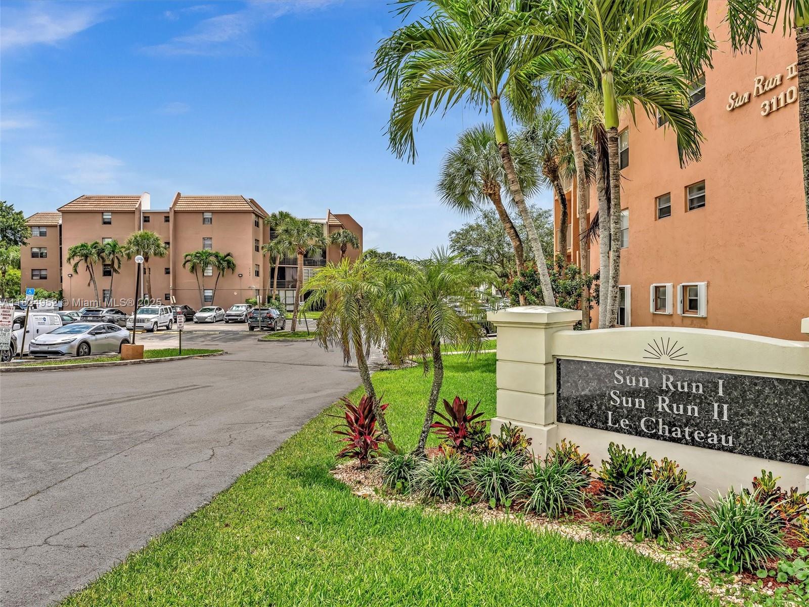 3100 N Pine Island Rd 301, Sunrise, Miami-Dade County, Florida - 1 Bedrooms  
2 Bathrooms - 