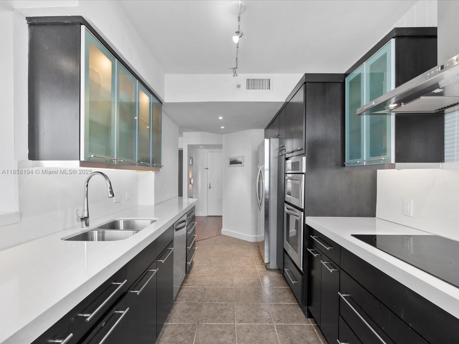 COURVOISIER COURTS CONDO - Residential