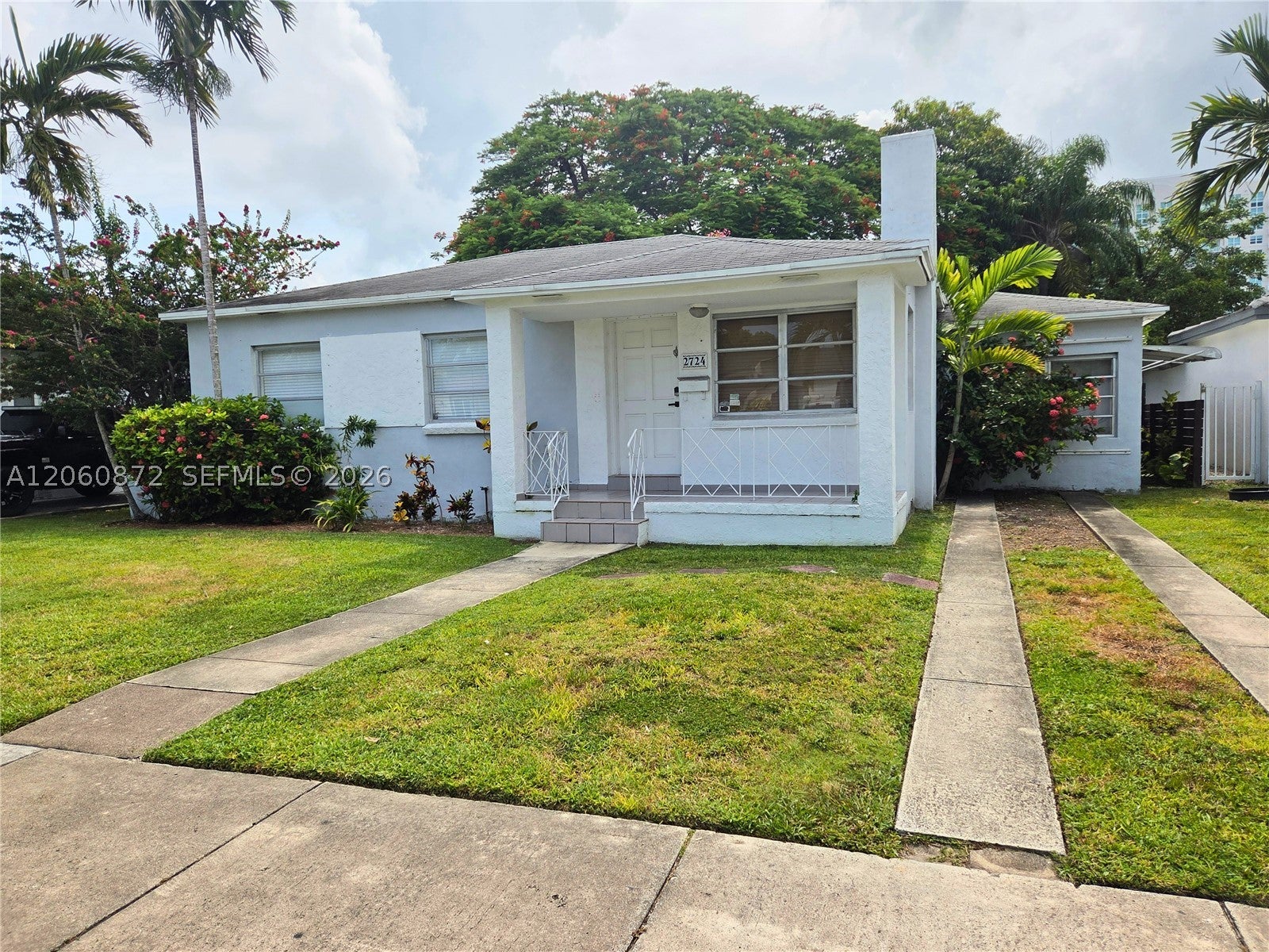 2724 SW 36th Ave - Image 1