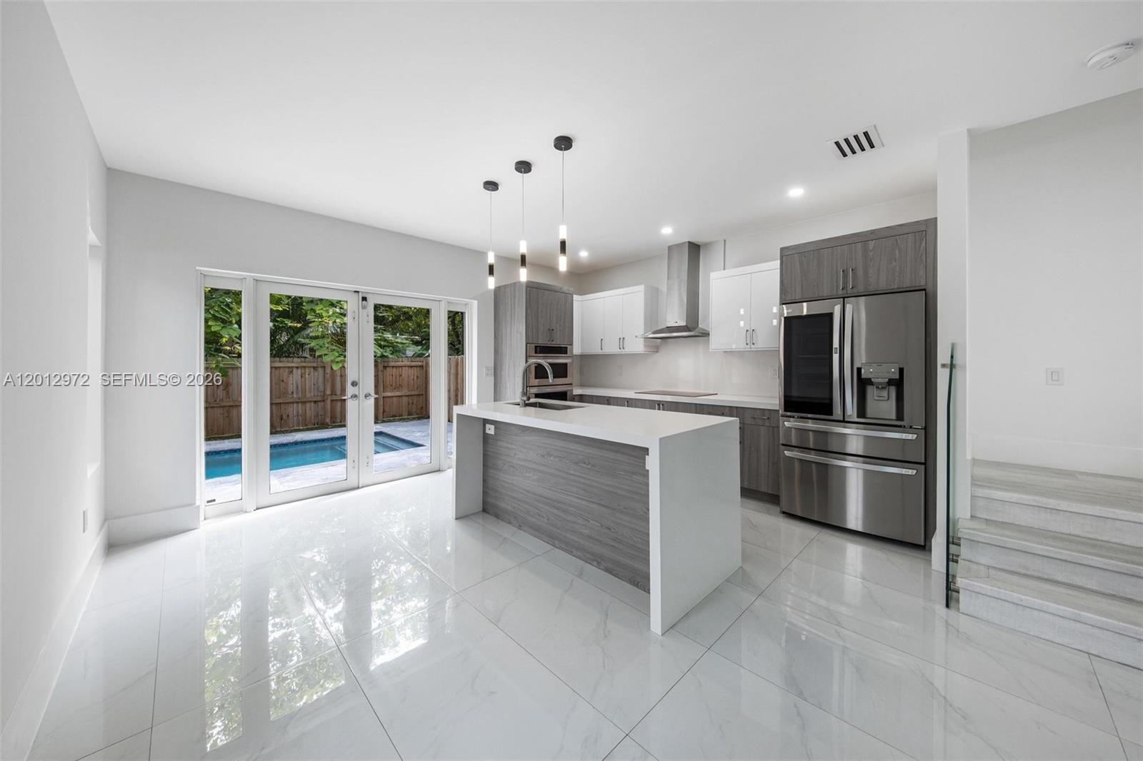 3142 Carter St 3142