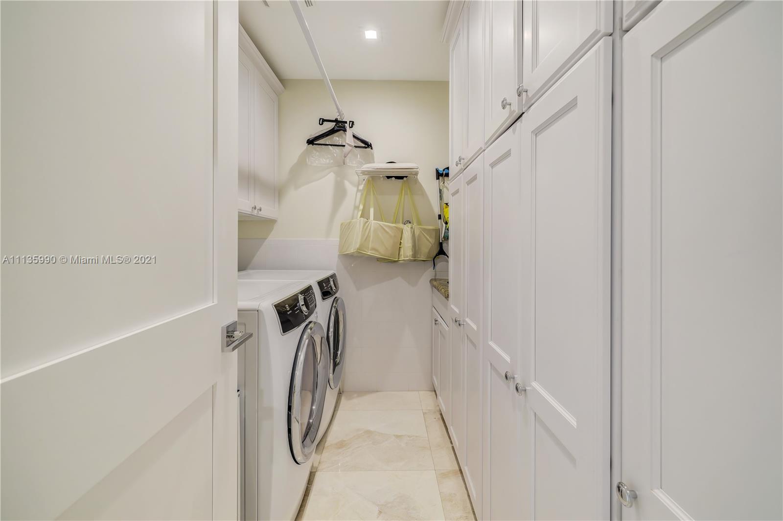 OAKRIDGE ESTATES SEC 2 - Residential