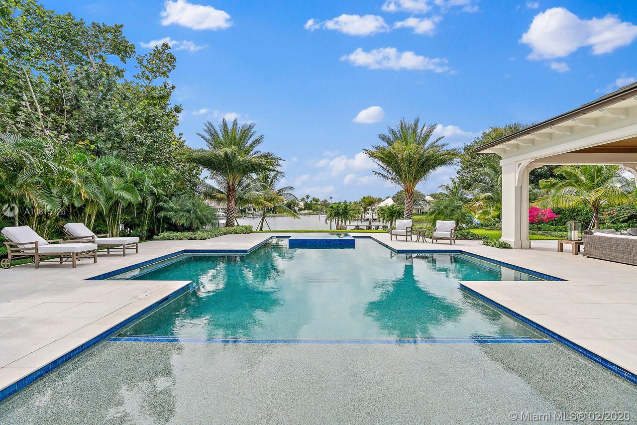 ADMIRALS COVE - Residential