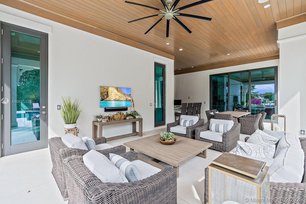 ADMIRALS COVE - Residential