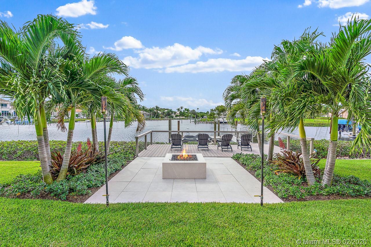 ADMIRALS COVE - Residential