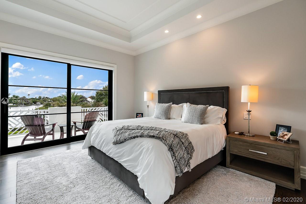 ADMIRALS COVE - Residential