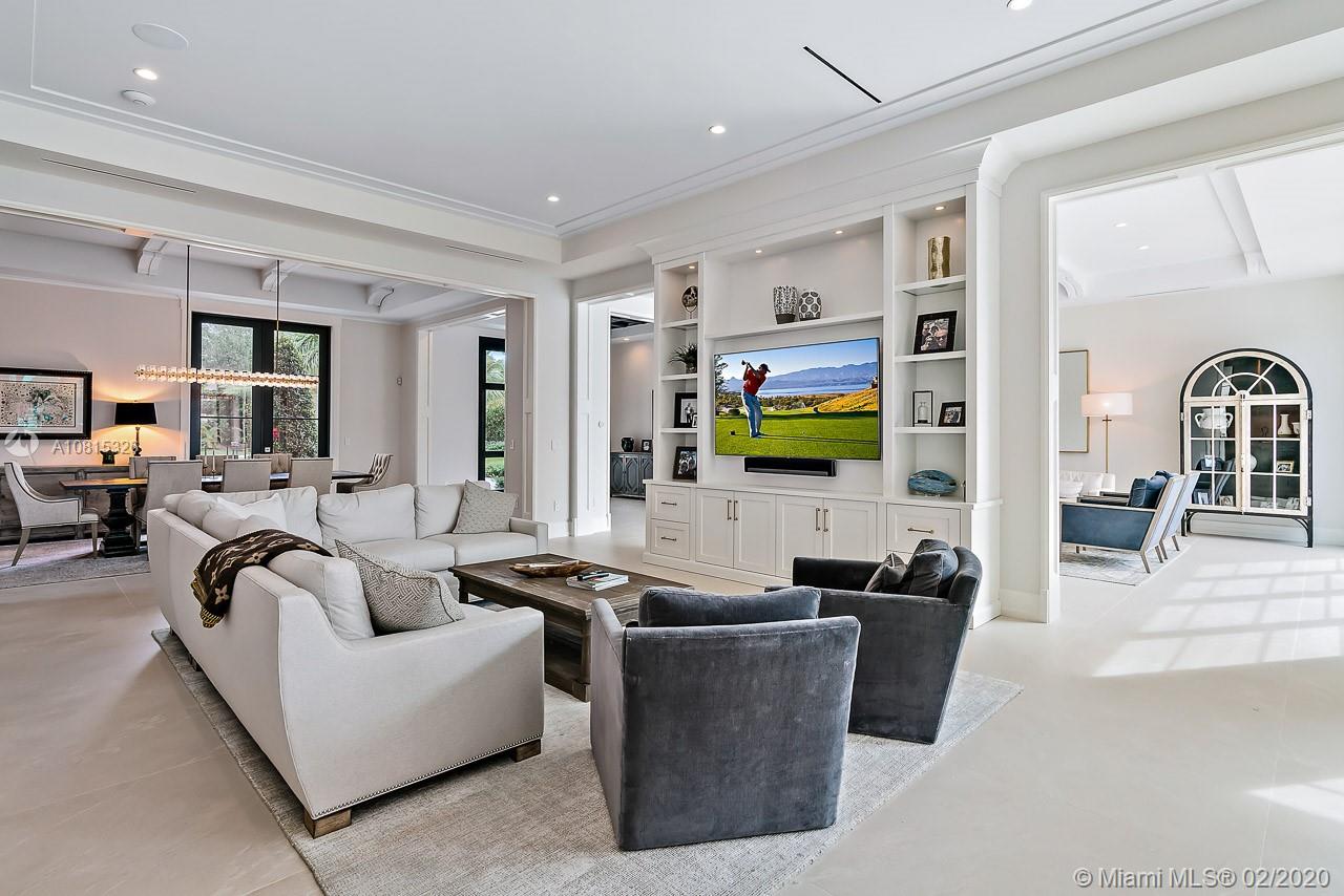 ADMIRALS COVE - Residential