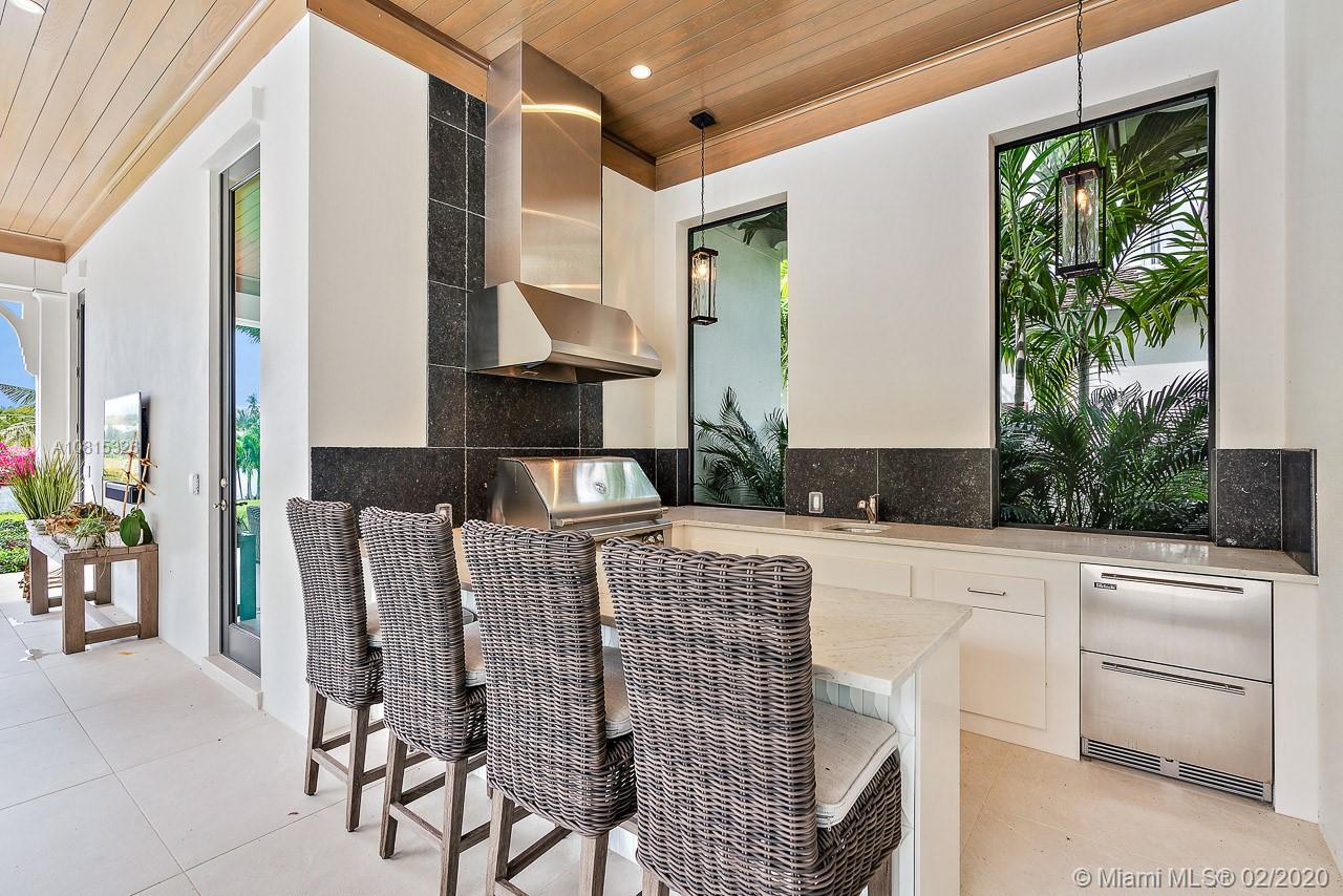 ADMIRALS COVE - Residential