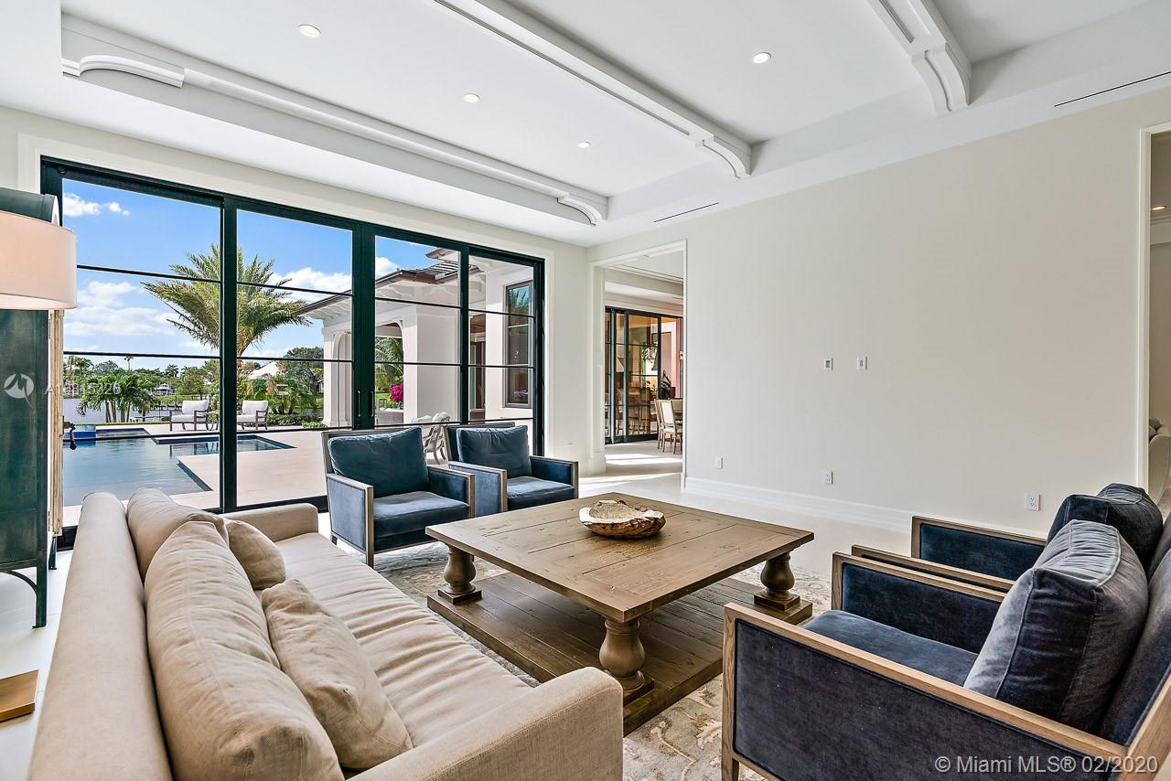 ADMIRALS COVE - Residential