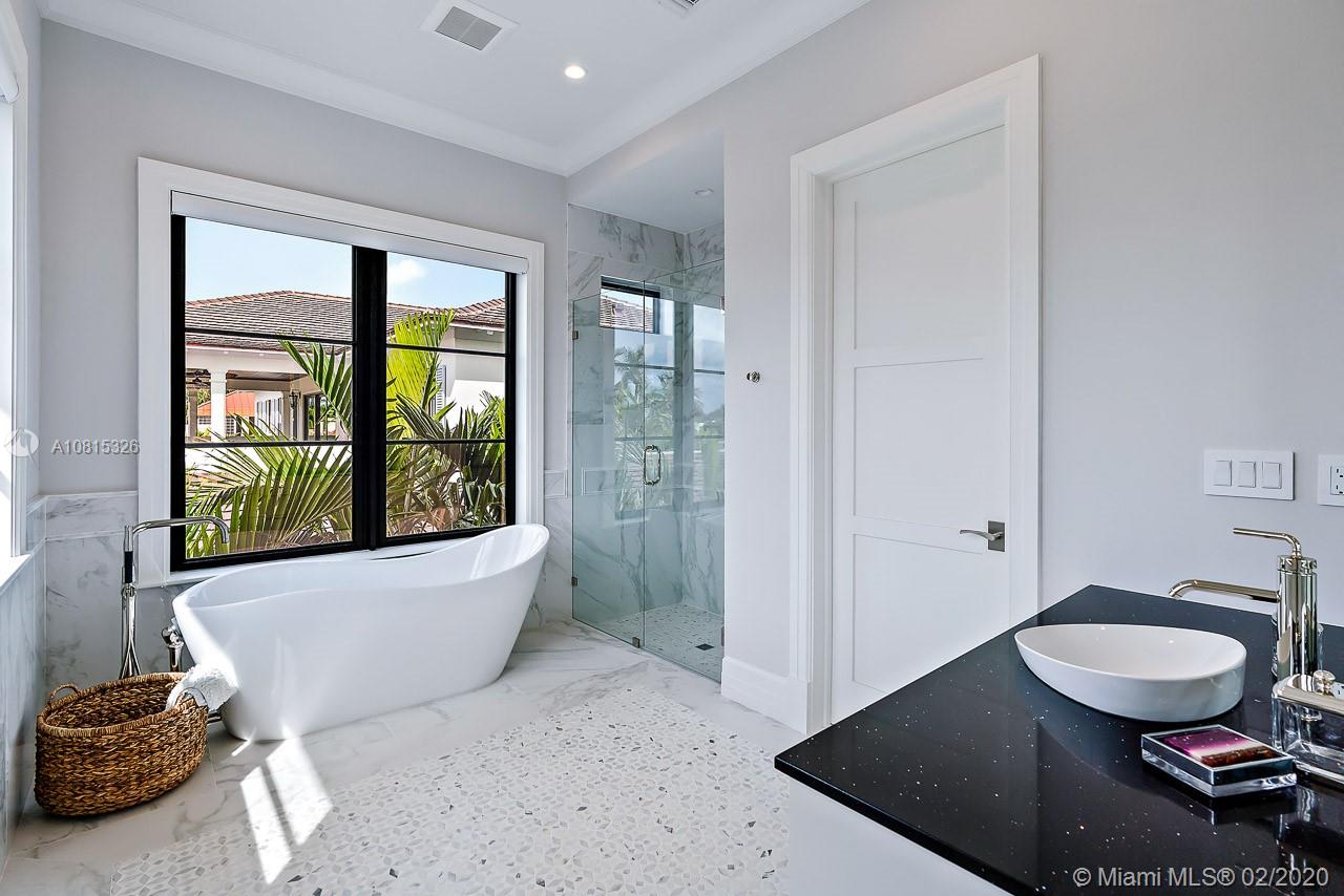 ADMIRALS COVE - Residential