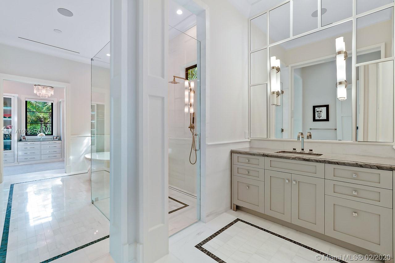 ADMIRALS COVE - Residential