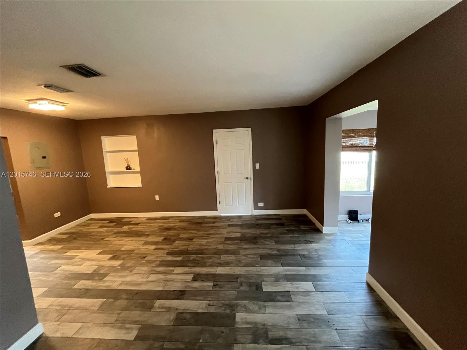17TH AVENUE HOMESITES - Residential Lease