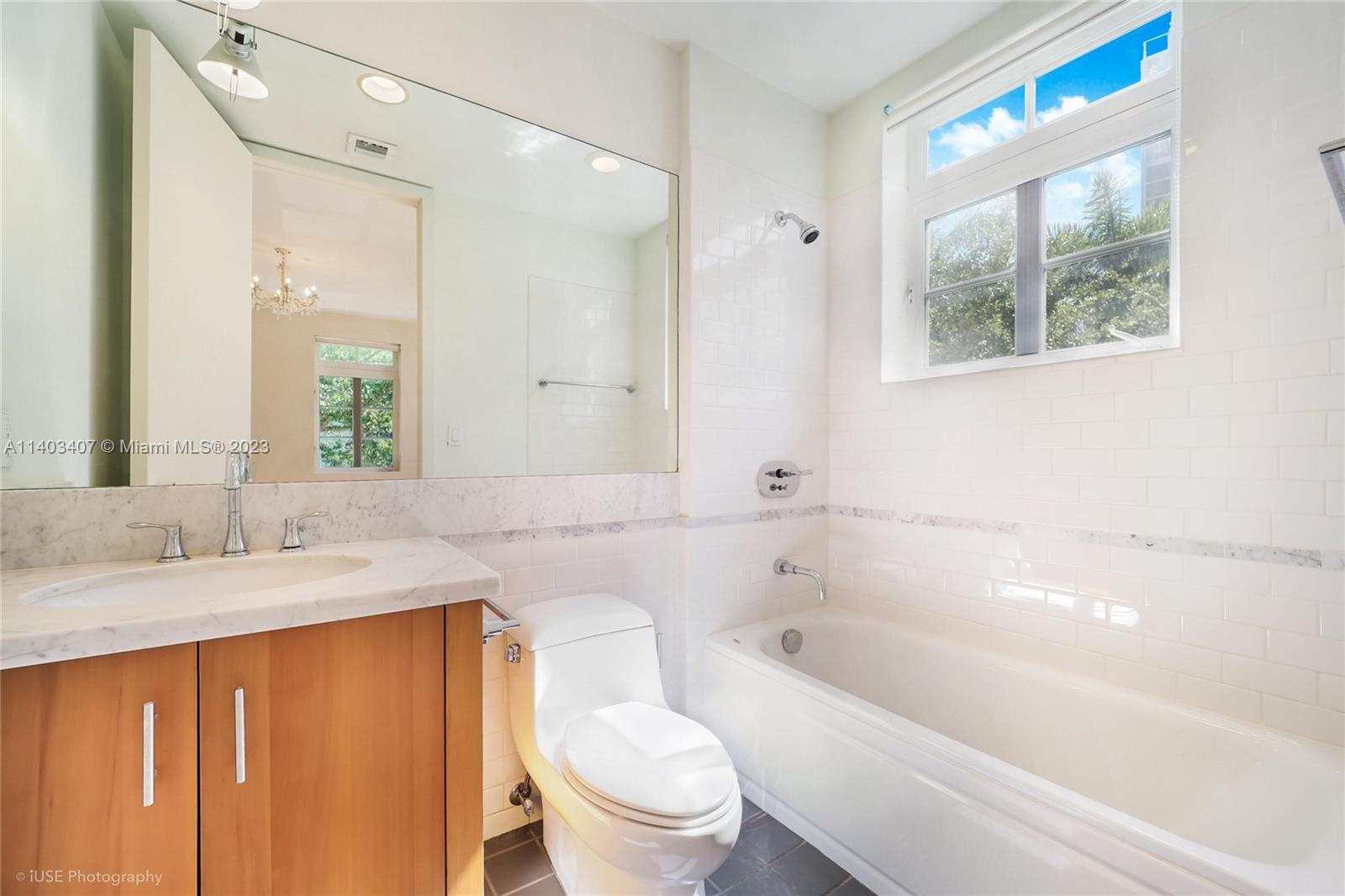 Photo 11 of 33 of 6120 Aqua Ave townhome