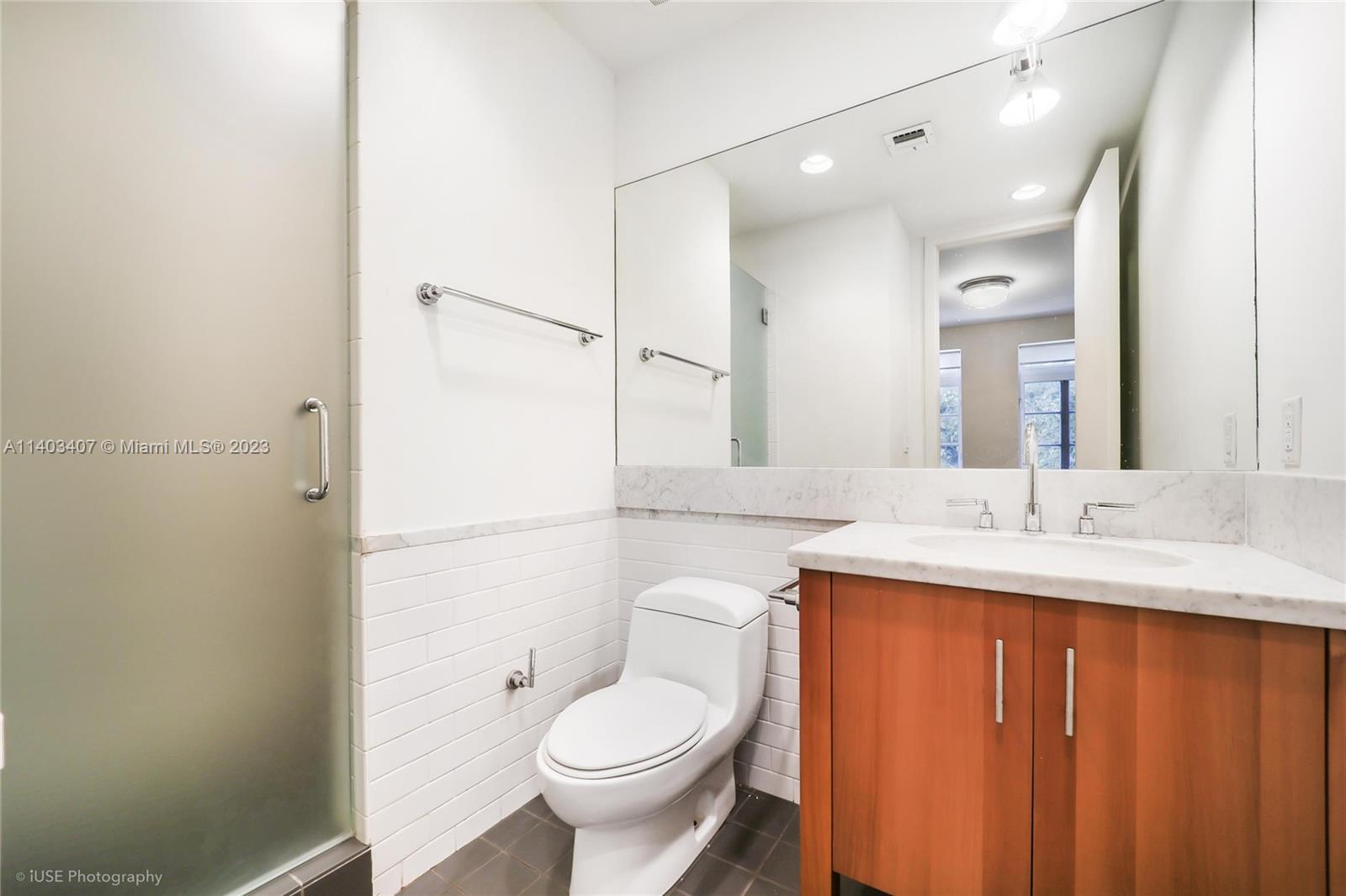 Photo 9 of 33 of 6120 Aqua Ave townhome