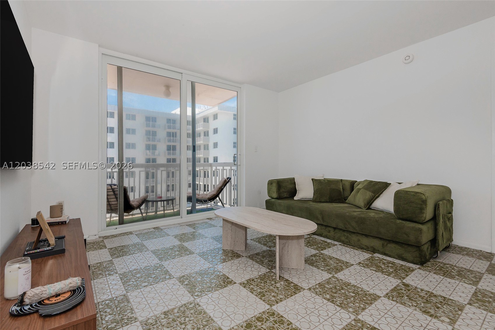 401 Ocean Dr 810