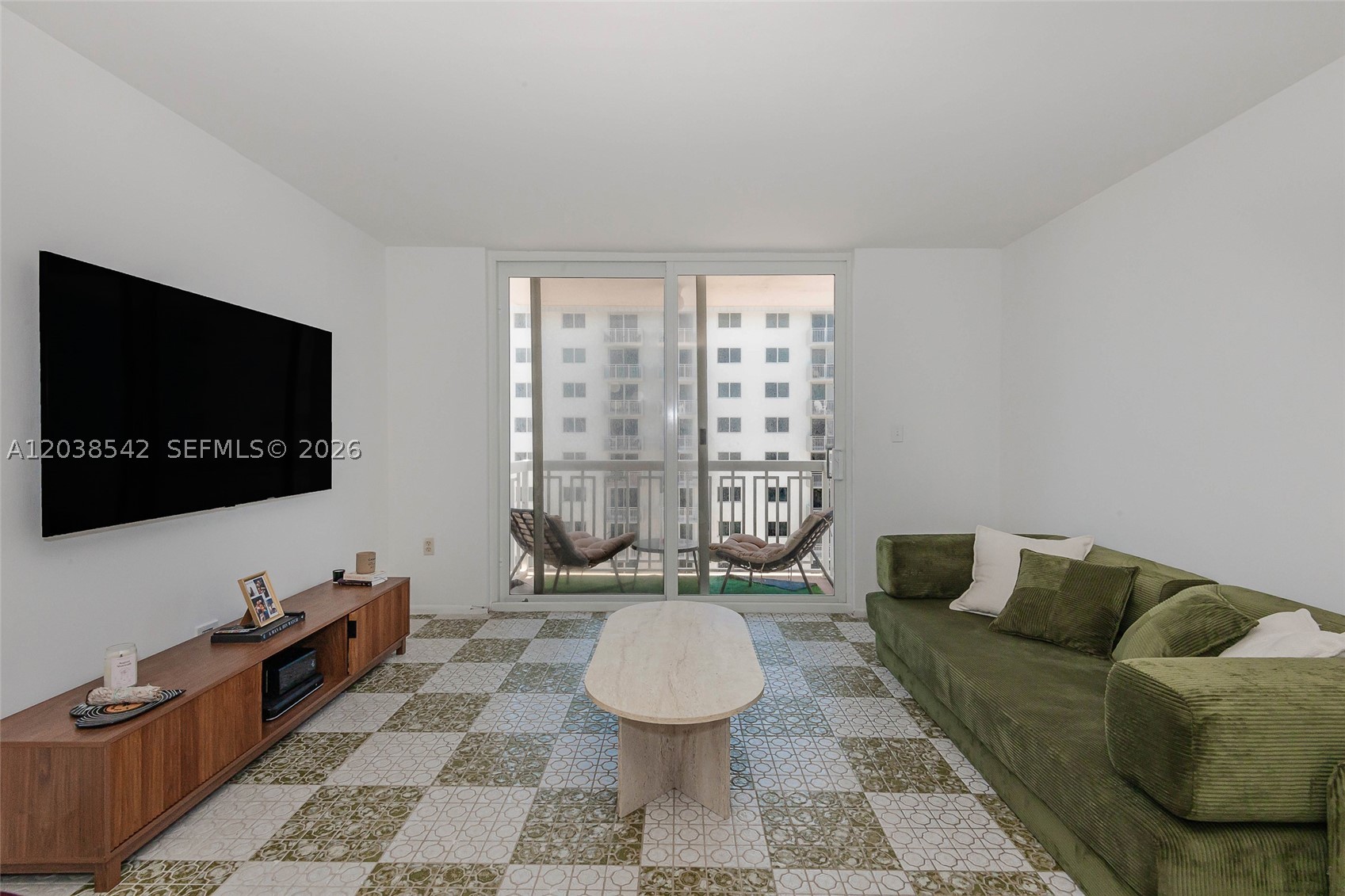 401 Ocean Dr 810