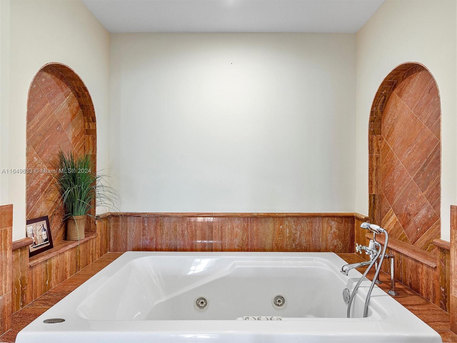 ACQUALINA OCEAN RESIDENCE - Residential