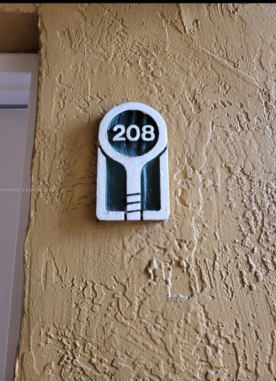 WONDERFUL 2/2 CONDO IN THE HEART OF WEST KENDALL. WASHER AND DRYER INSIDE UNIT. TILE FLOORS. BALCONY, BEAUTIFUL GATED COMMUNITY WITH POOL, TENNIS, CLUBHOUSE, SPA, GYM, LAKE, RAQUET & VOLLEY BALL. ALSO PLAYGROUND AND PRIVATE ASSIGNED PARKING.

(tenant occupied until October 15th )