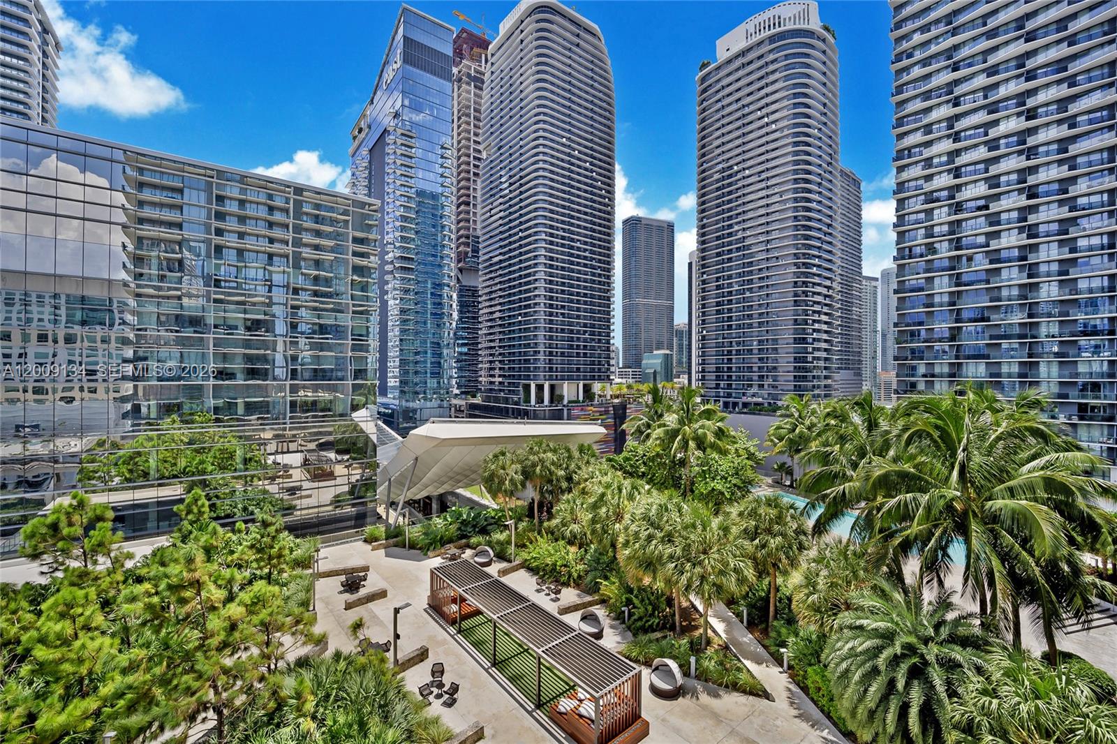 RISE CONDO - Residential