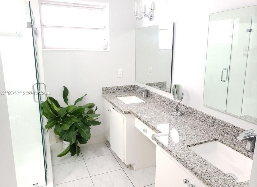 SUNRISE MNR - Residential Lease