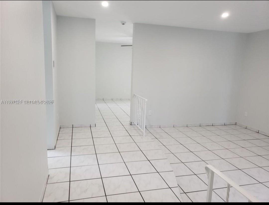 SUNRISE MNR - Residential Lease