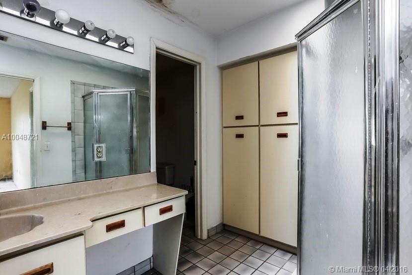 Country Lake Park - Residential