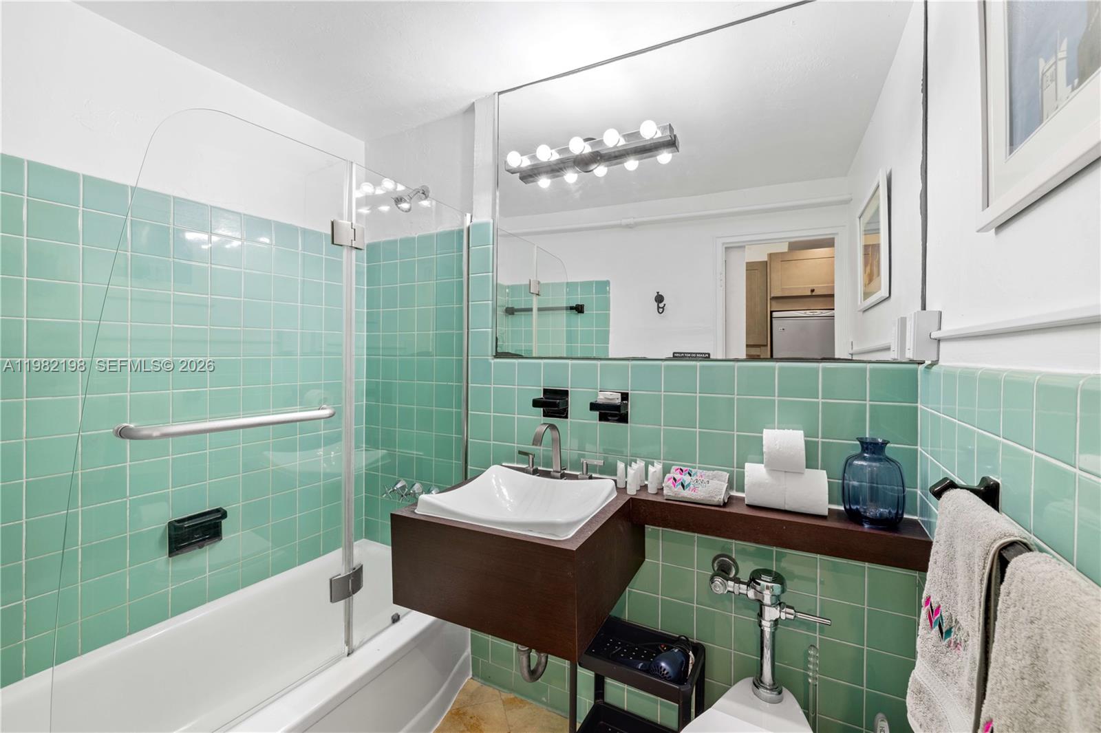 THE MANTELL CONDO - Residential