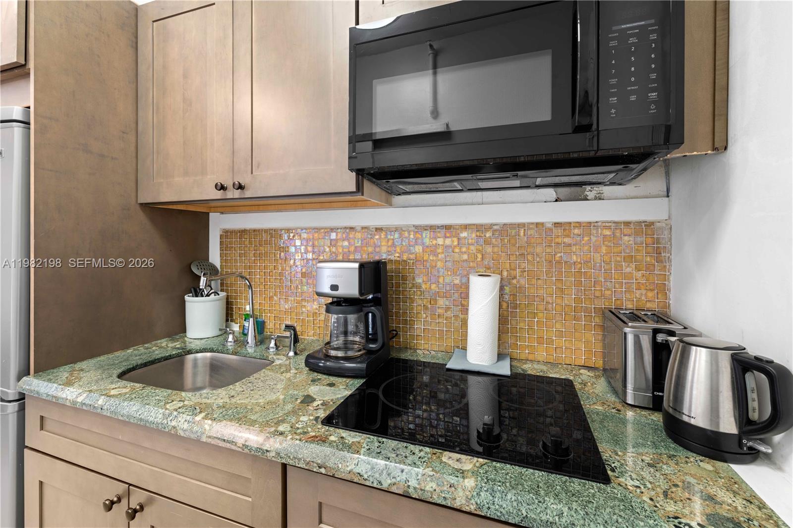 THE MANTELL CONDO - Residential