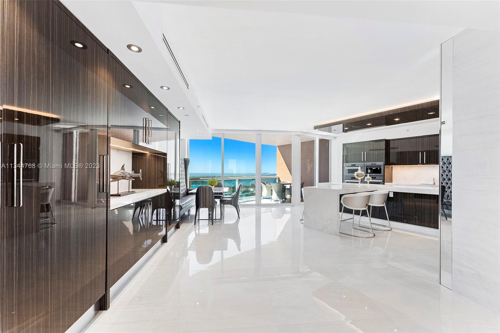 PORTOFINO TOWER CONDO - Residential