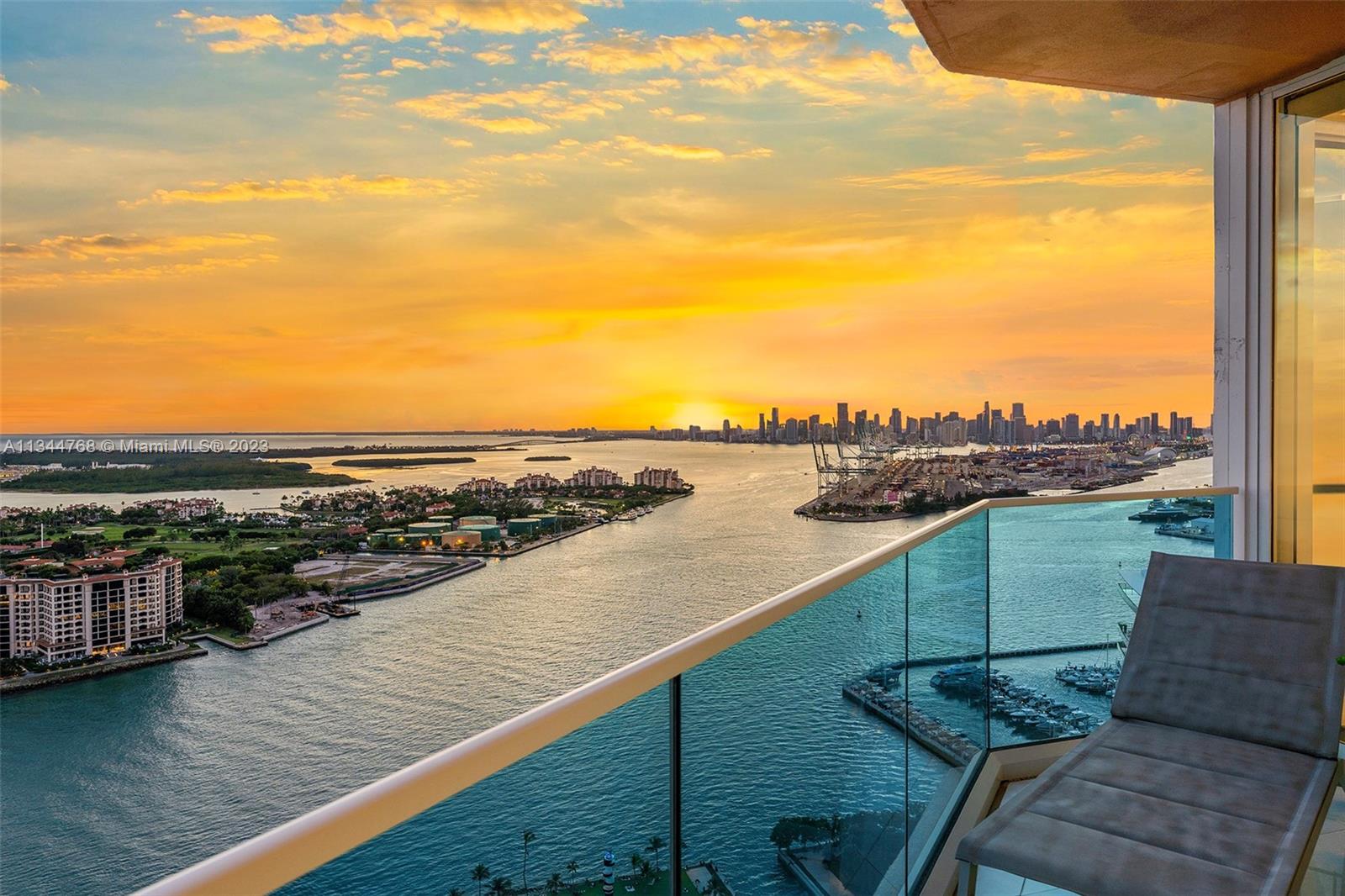 PORTOFINO TOWER CONDO - Residential