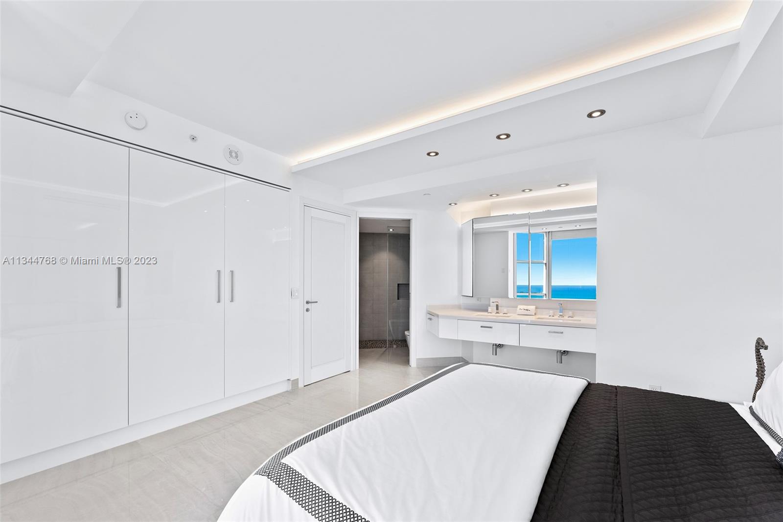 PORTOFINO TOWER CONDO - Residential