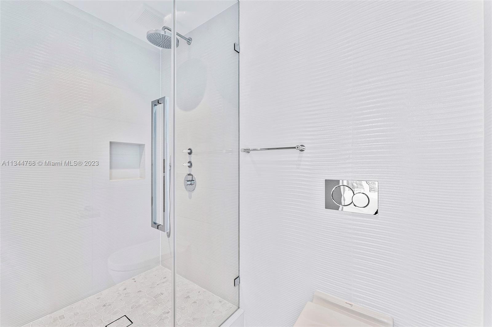 PORTOFINO TOWER CONDO - Residential