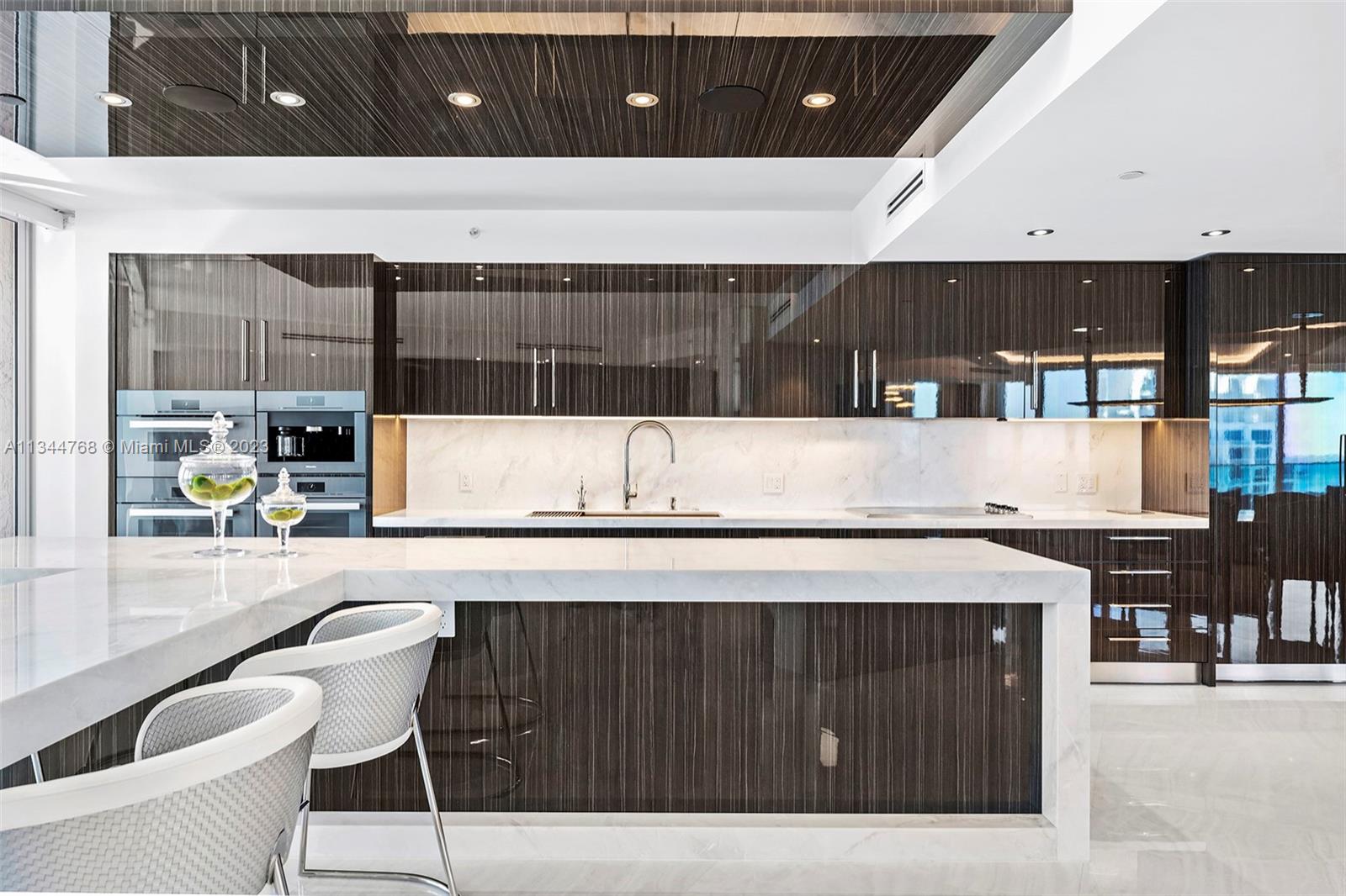 PORTOFINO TOWER CONDO - Residential