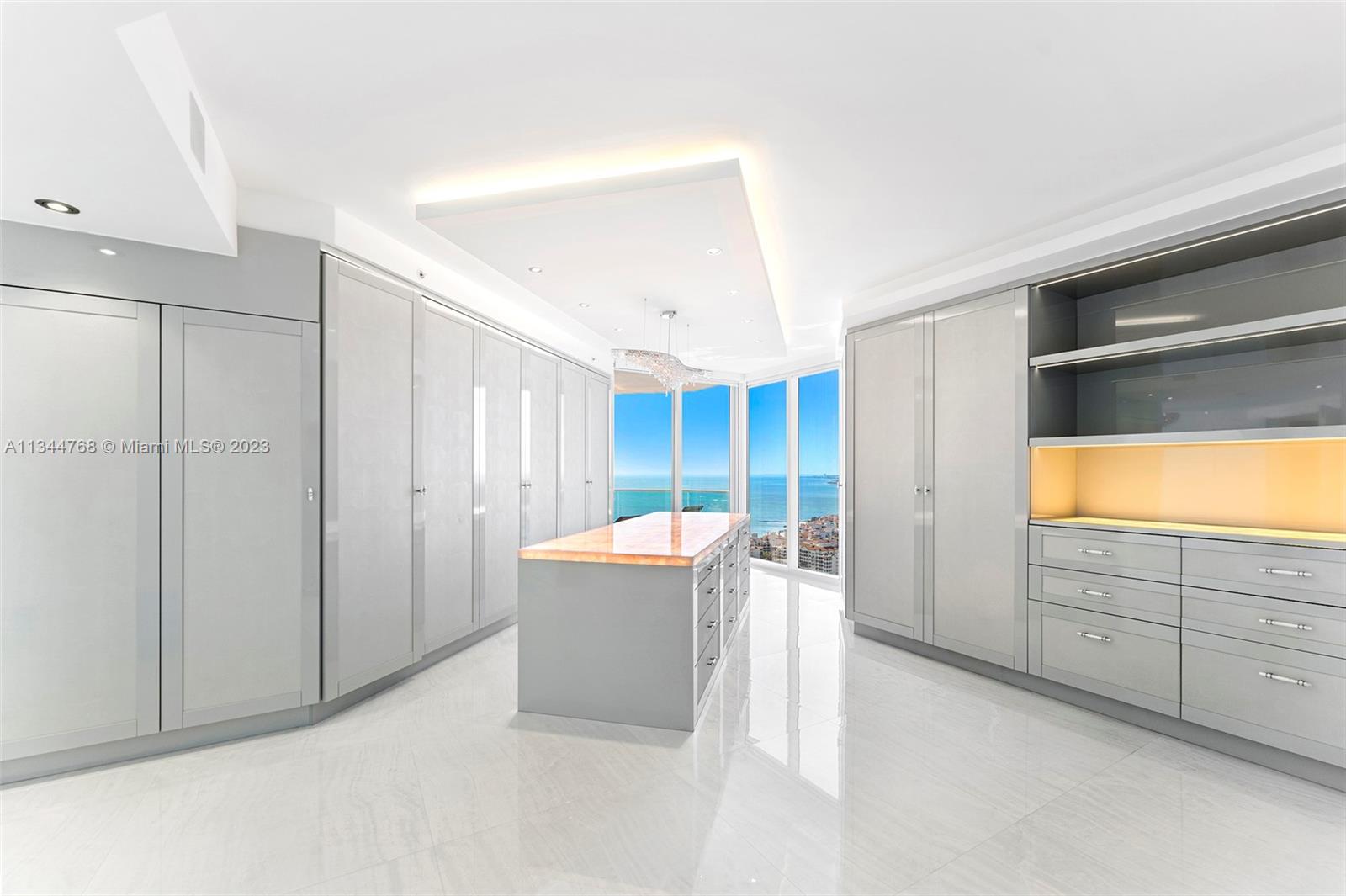 PORTOFINO TOWER CONDO - Residential