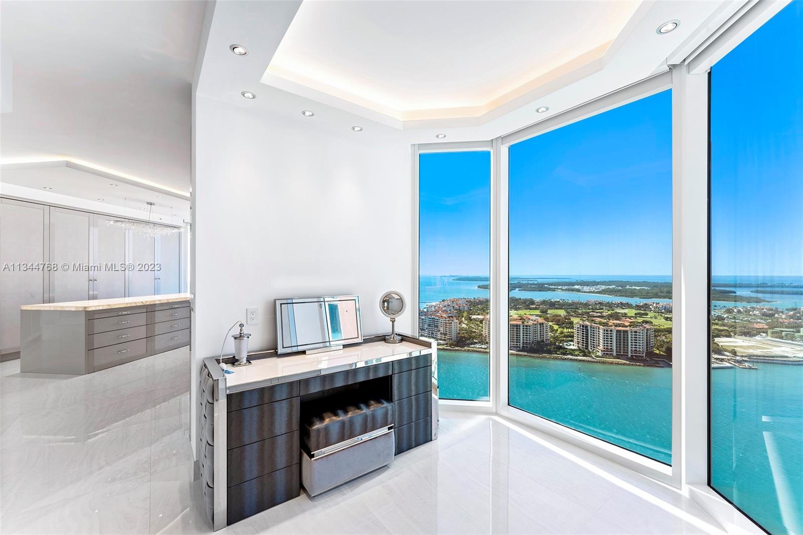 PORTOFINO TOWER CONDO - Residential