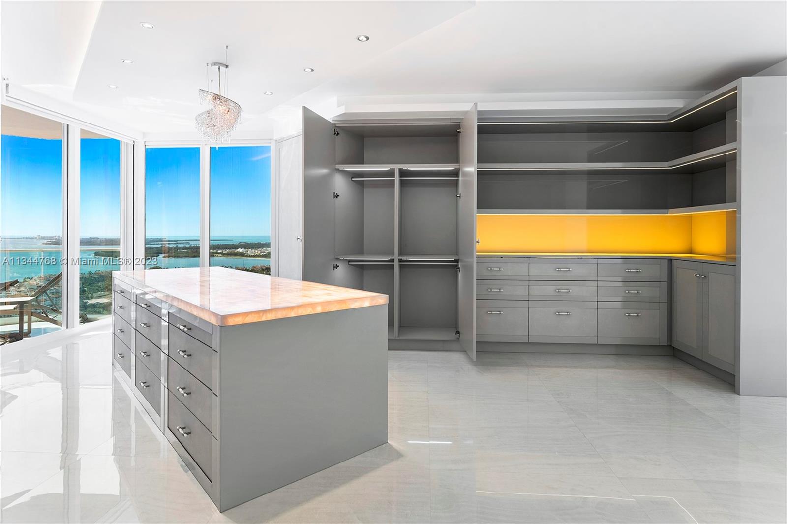 PORTOFINO TOWER CONDO - Residential