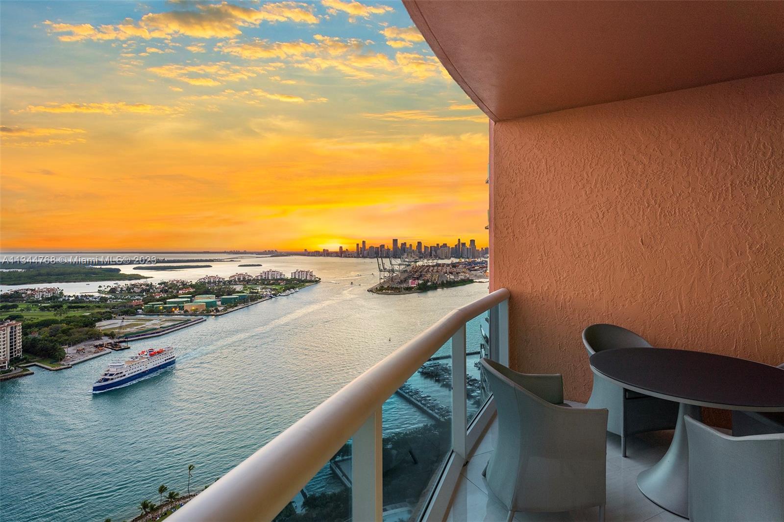 PORTOFINO TOWER CONDO - Residential