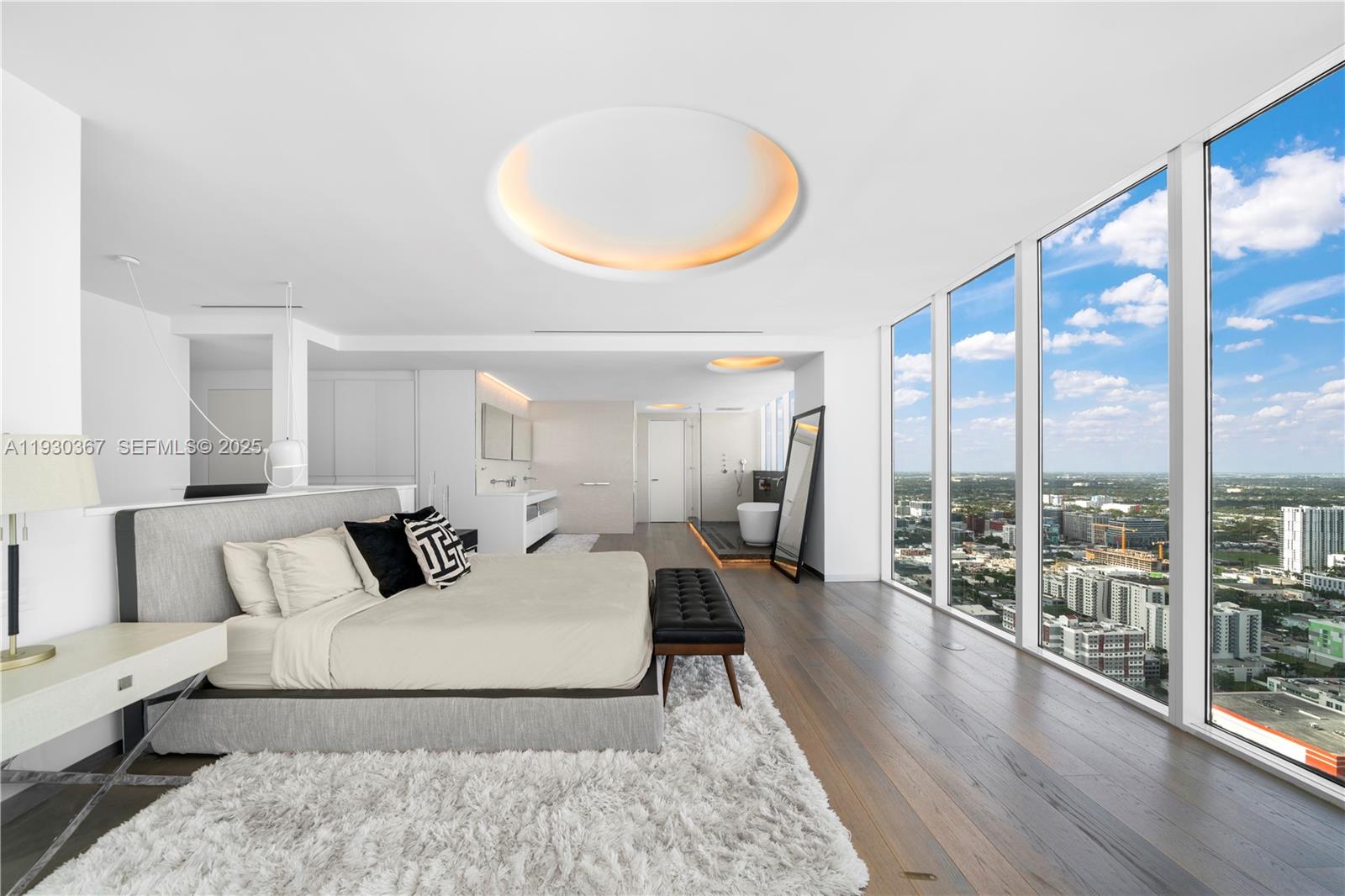 PARAMOUNT BAY CONDO - Residential Lease