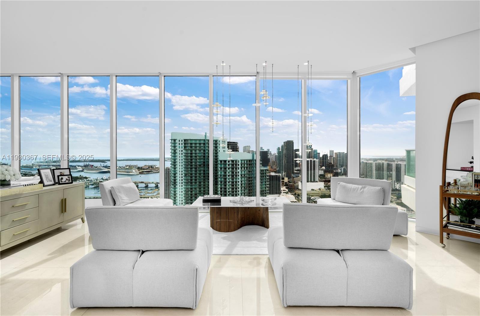 PARAMOUNT BAY CONDO - Residential Lease