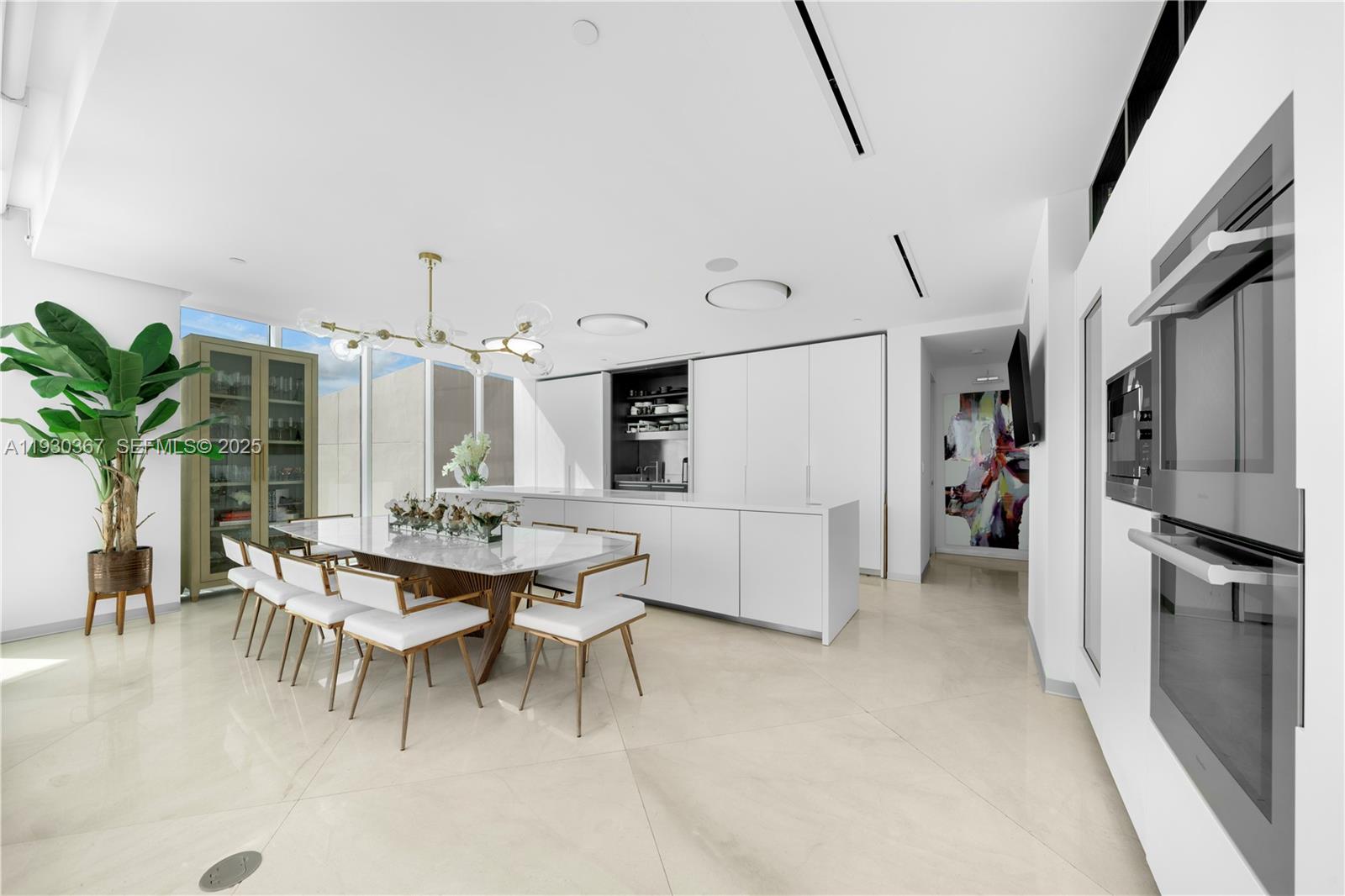 PARAMOUNT BAY CONDO - Residential Lease